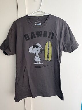 Snoopy Surf Tee Hawaii tee in medium